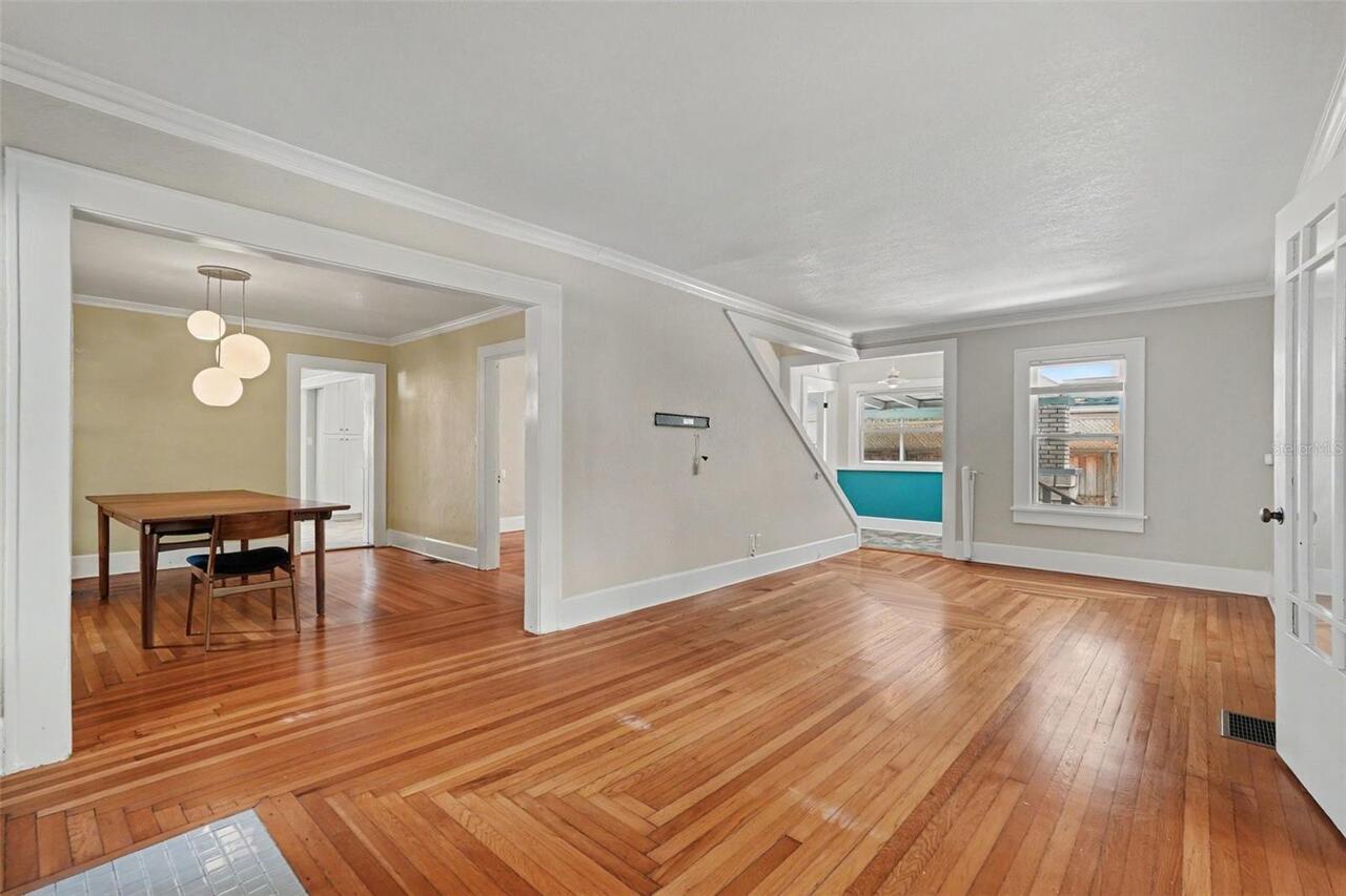 Listing Photo 9
