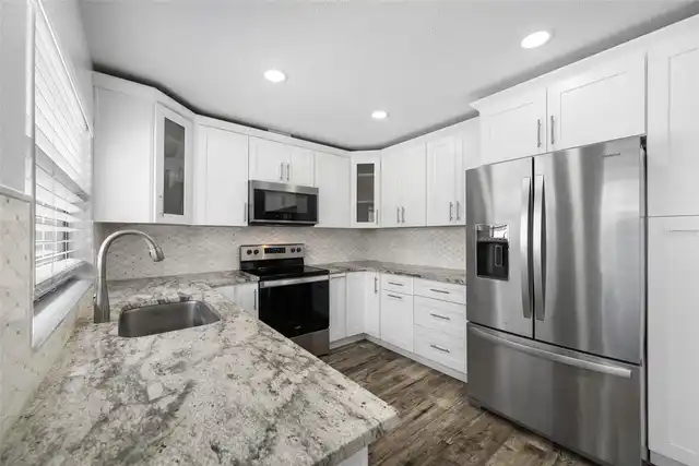 Listing Photo 11