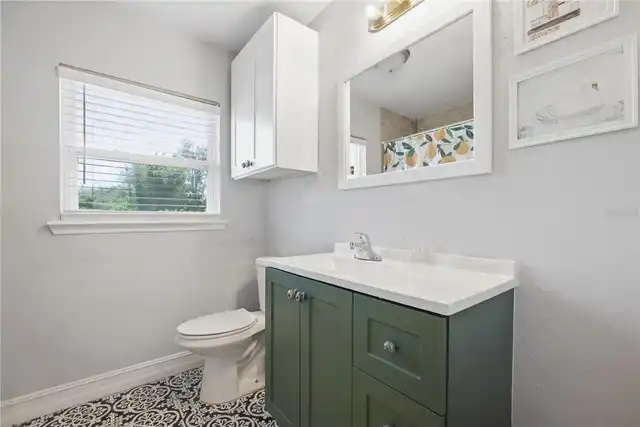 Listing Photo 11