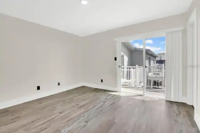 Listing Photo 16