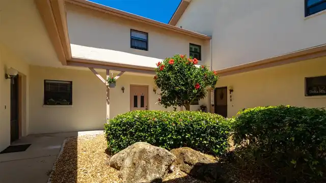 Listing Photo 16