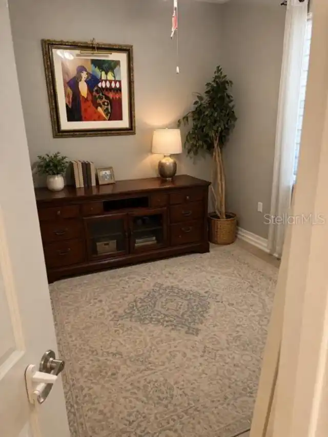 Listing Photo 11
