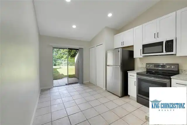 Listing Photo 8