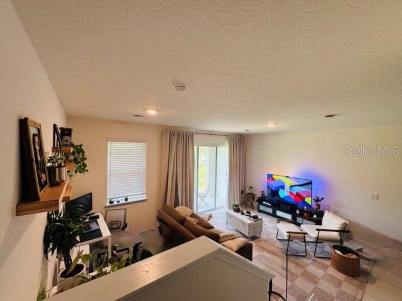 Listing Photo 12