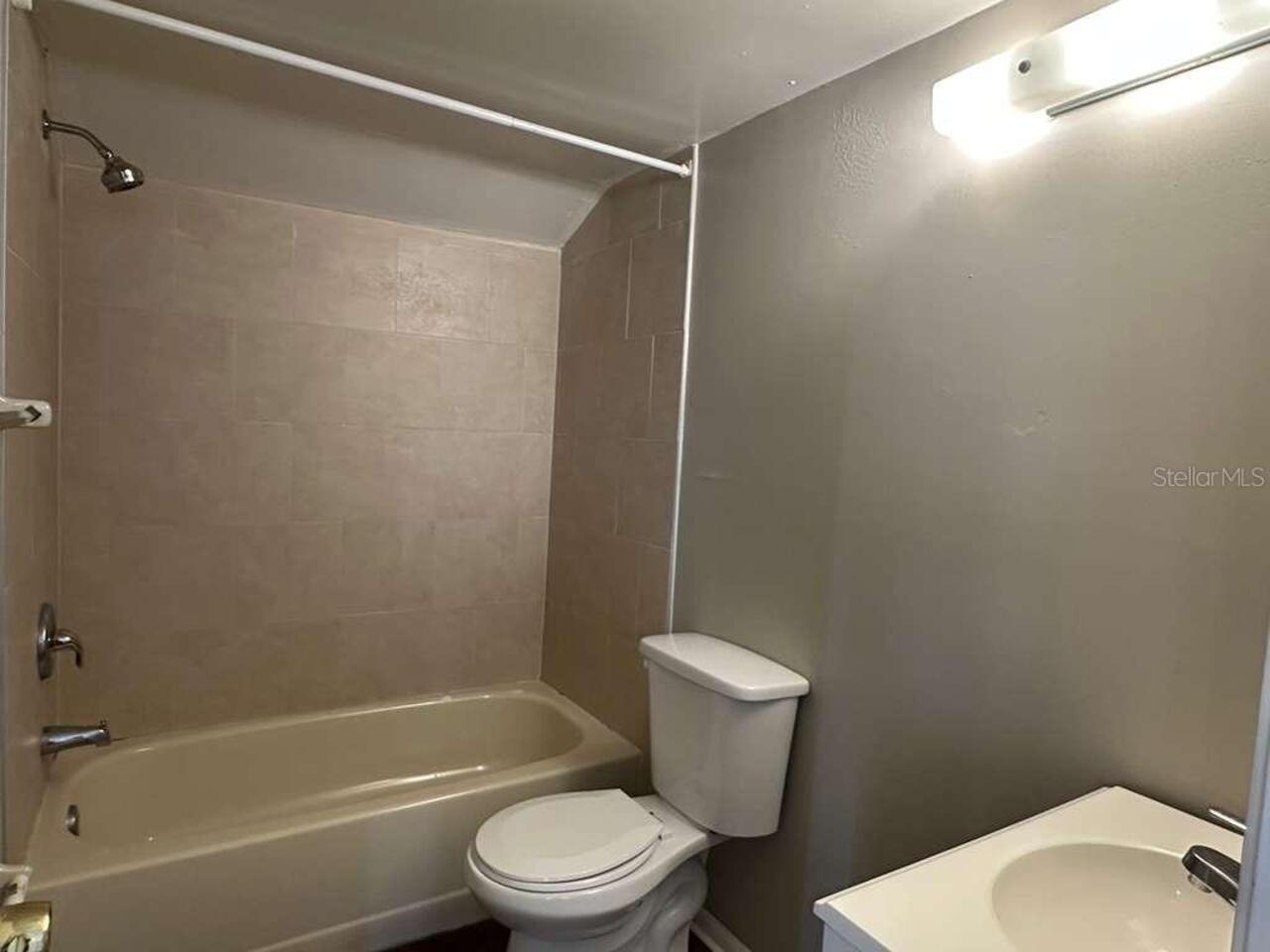 Listing Photo 8