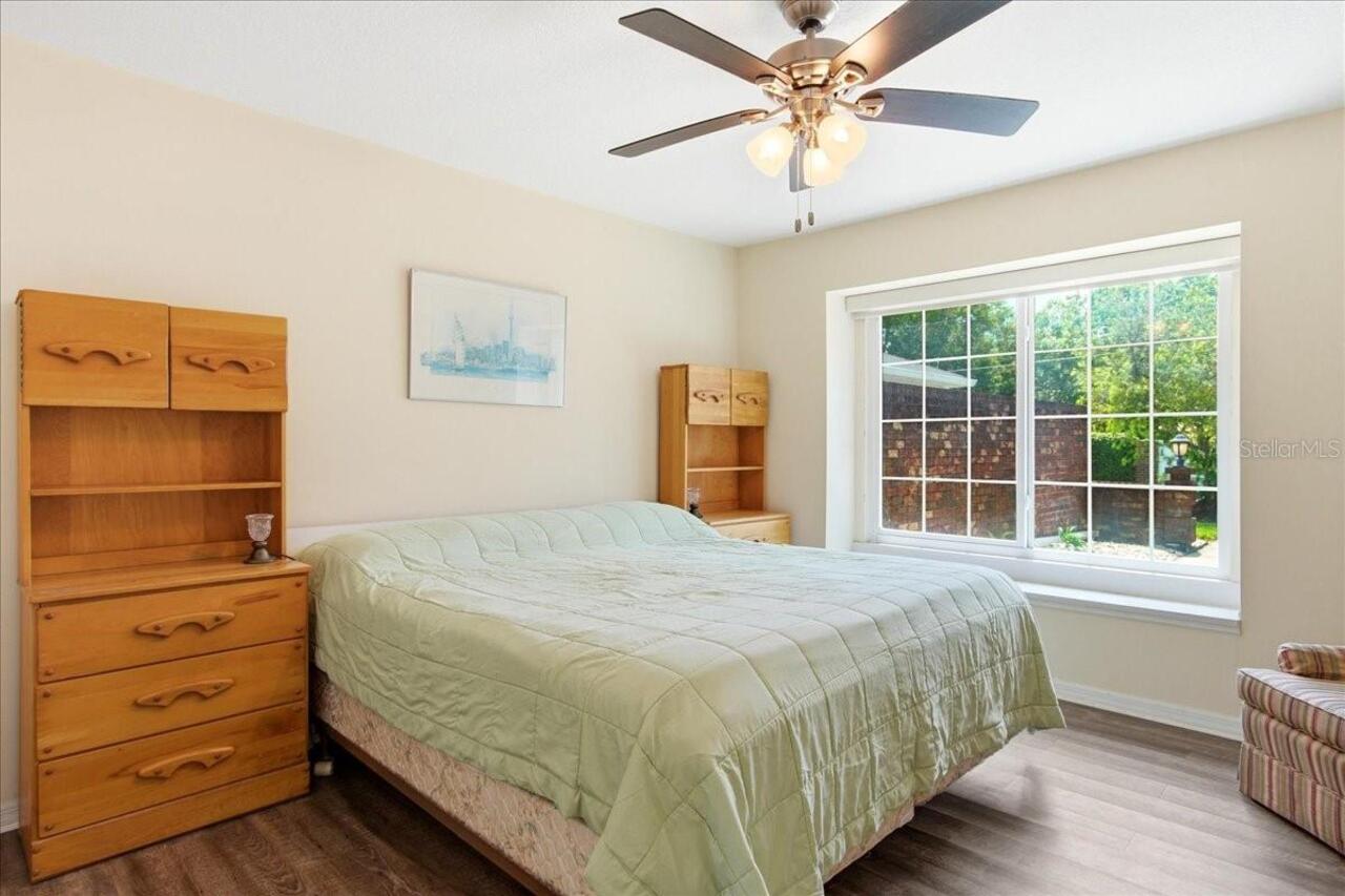Listing Photo 28
