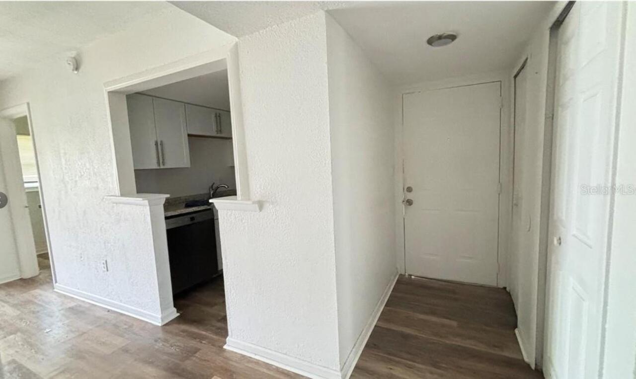 Listing Photo 12
