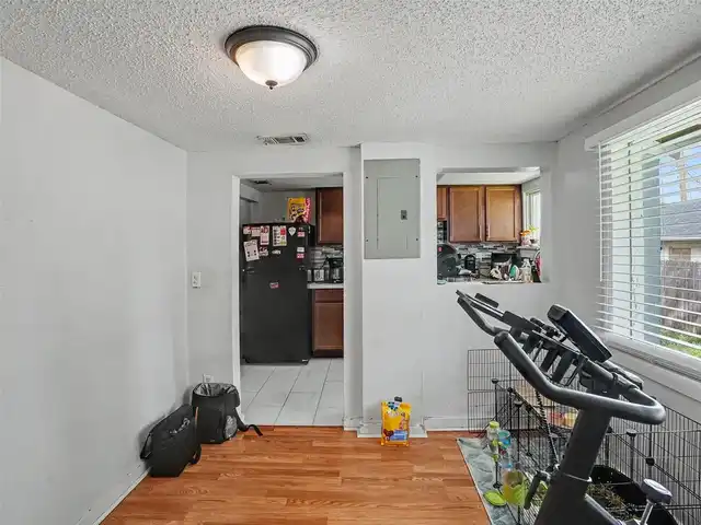 Listing Photo 14