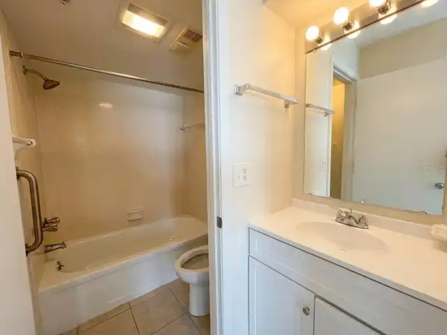 Listing Photo 9