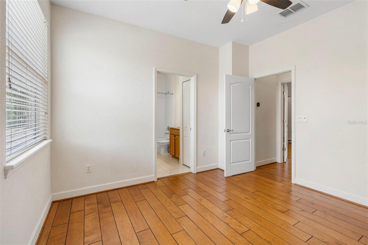 Listing Photo 23
