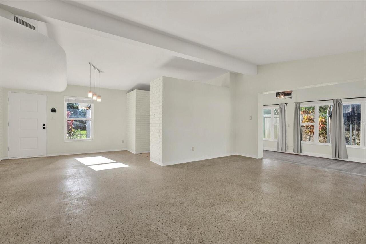 Listing Photo 15