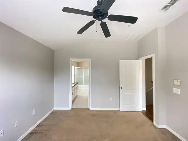Listing Photo 10