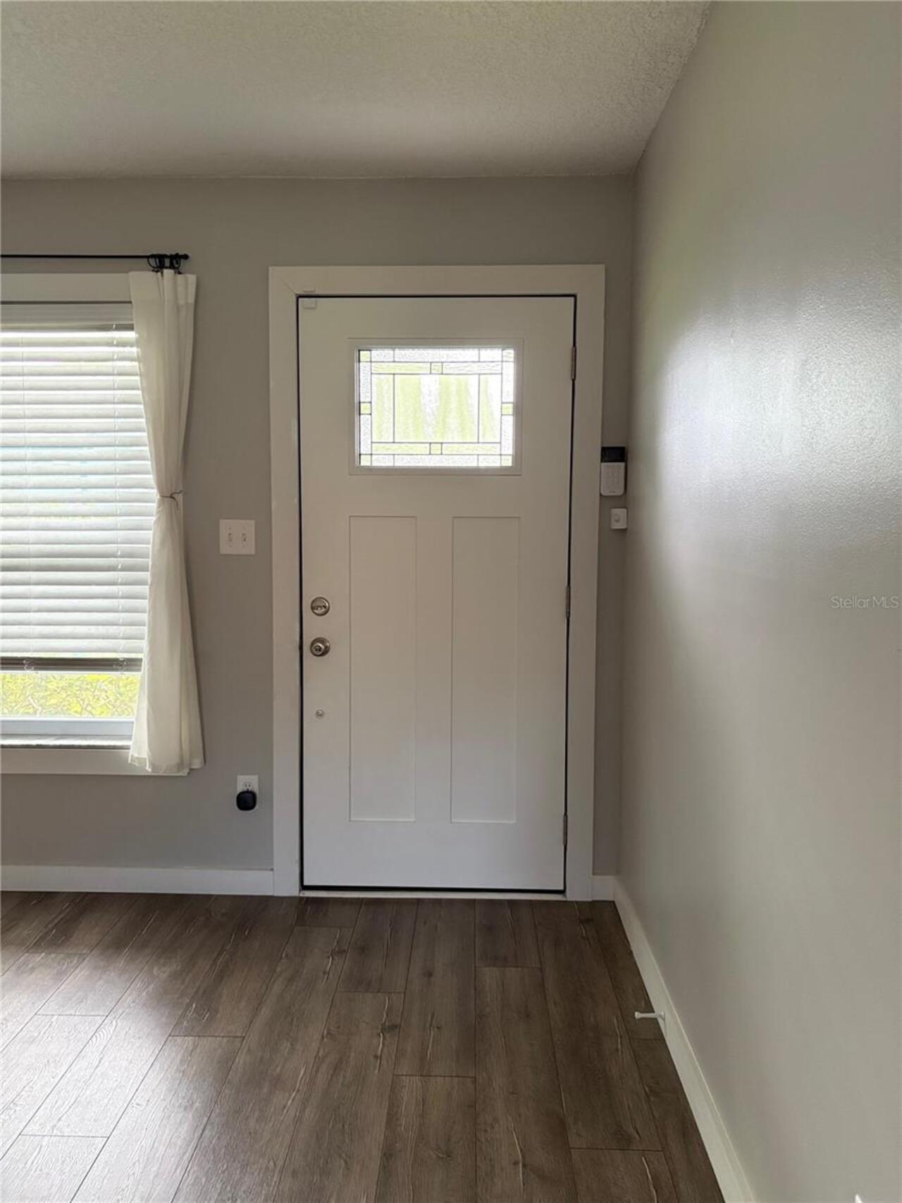 Listing Photo 12