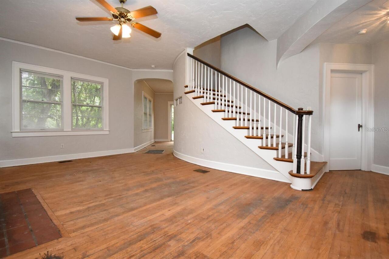 Listing Photo 11