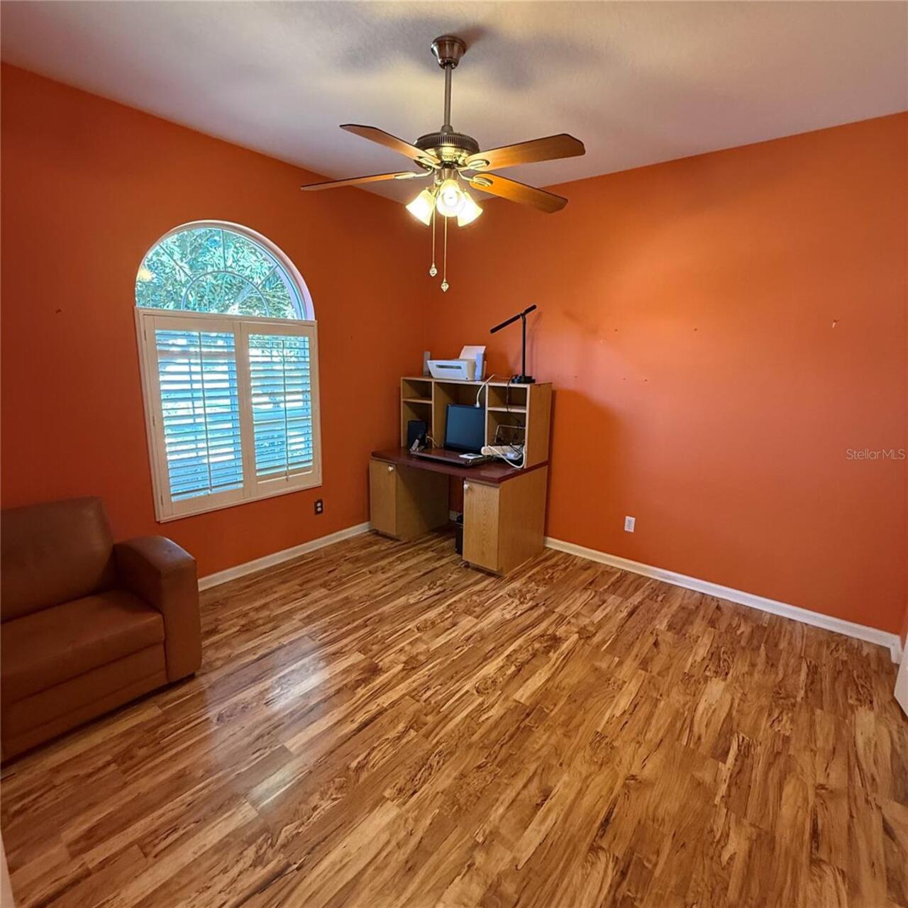 Listing Photo 9