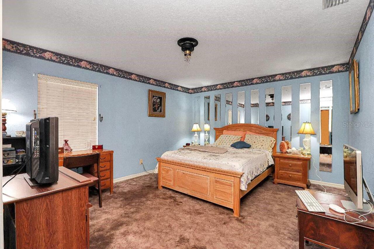 Listing Photo 14