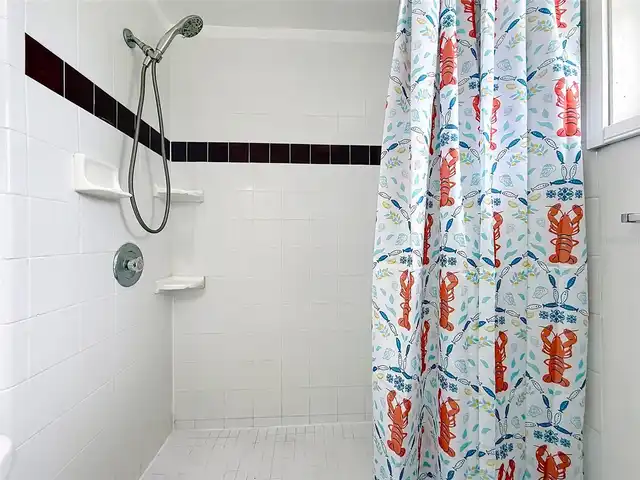 Listing Photo 12