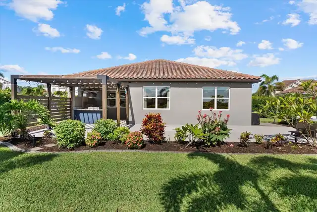 Listing Photo 17