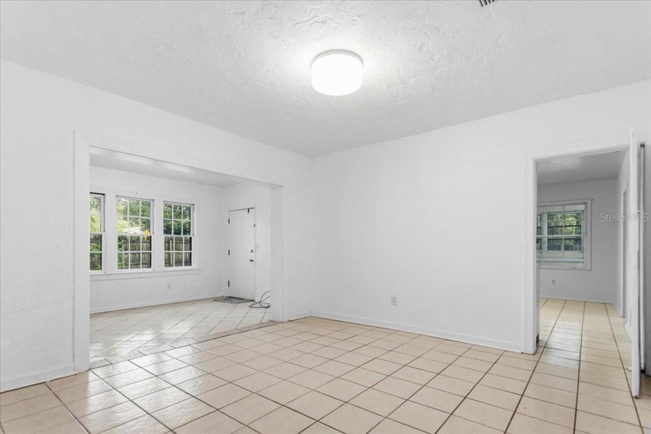 Listing Photo 9