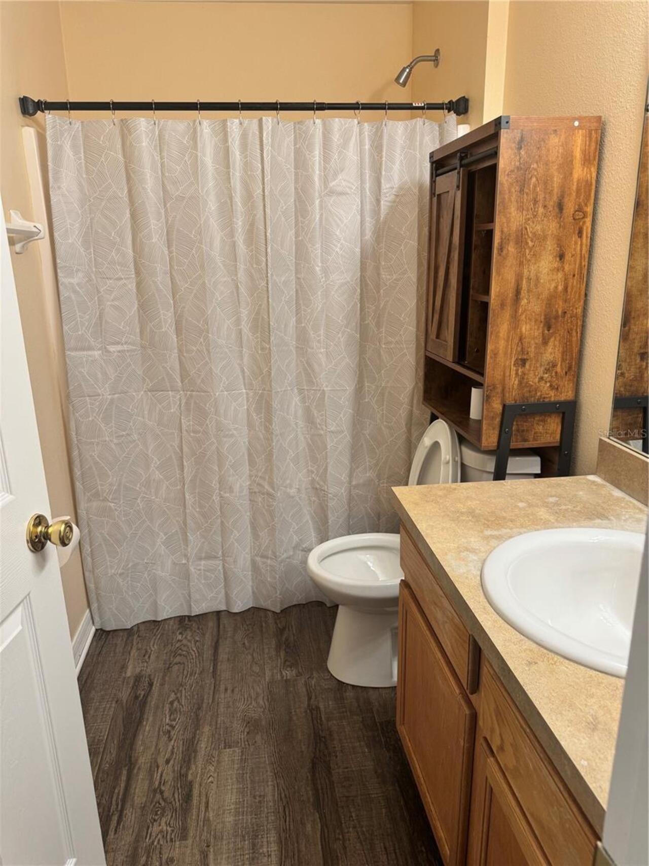 Listing Photo 8
