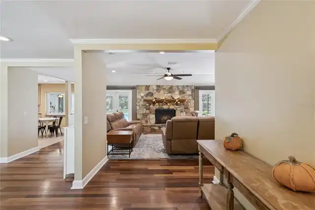 Listing Photo 7