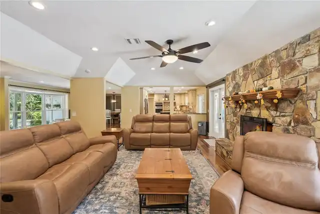 Listing Photo 13