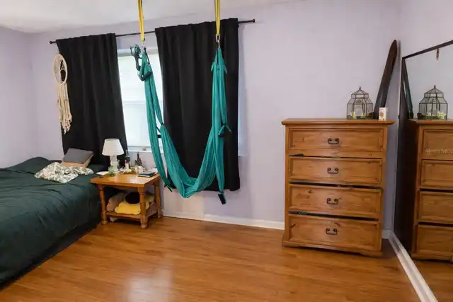 Listing Photo 11