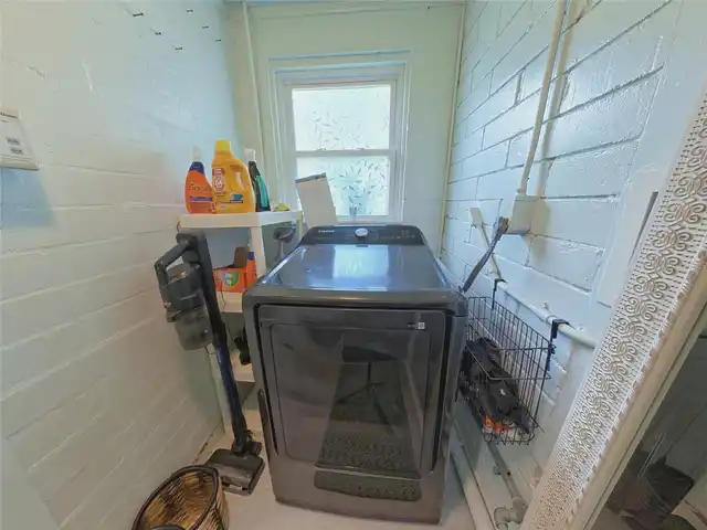 Listing Photo 8