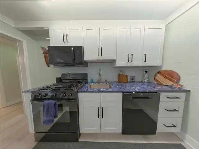 Listing Photo 19