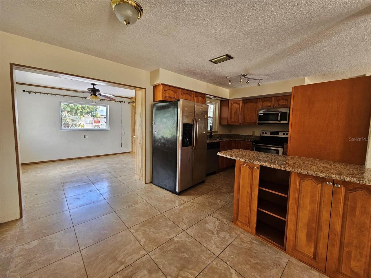 Listing Photo 10
