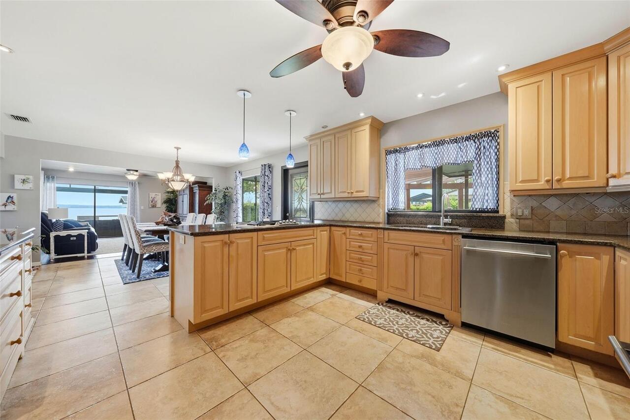Listing Photo 10