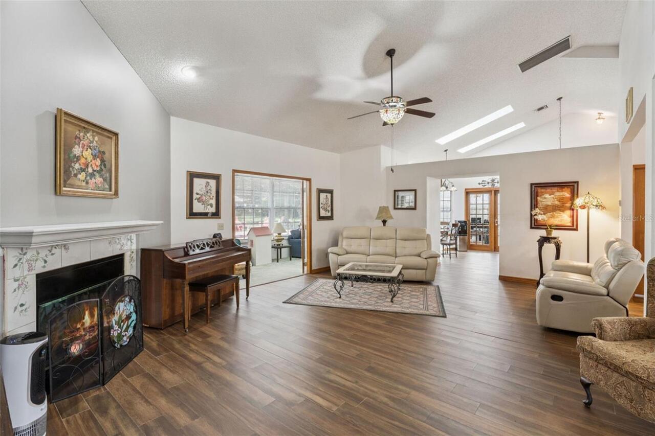 Listing Photo 18