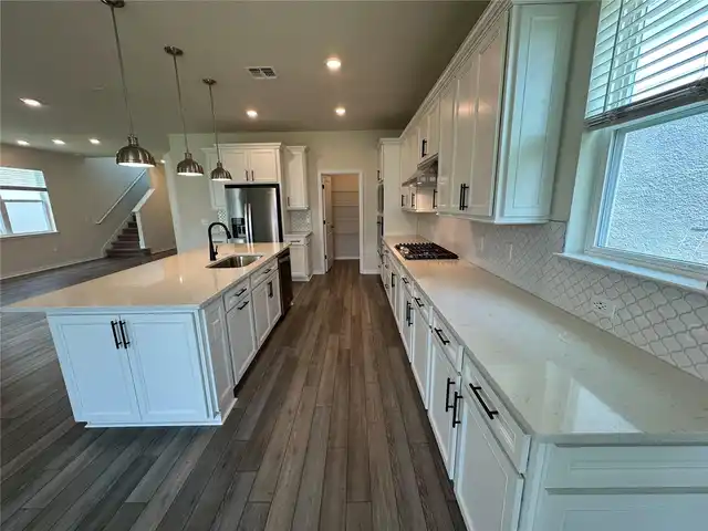 Listing Photo 7