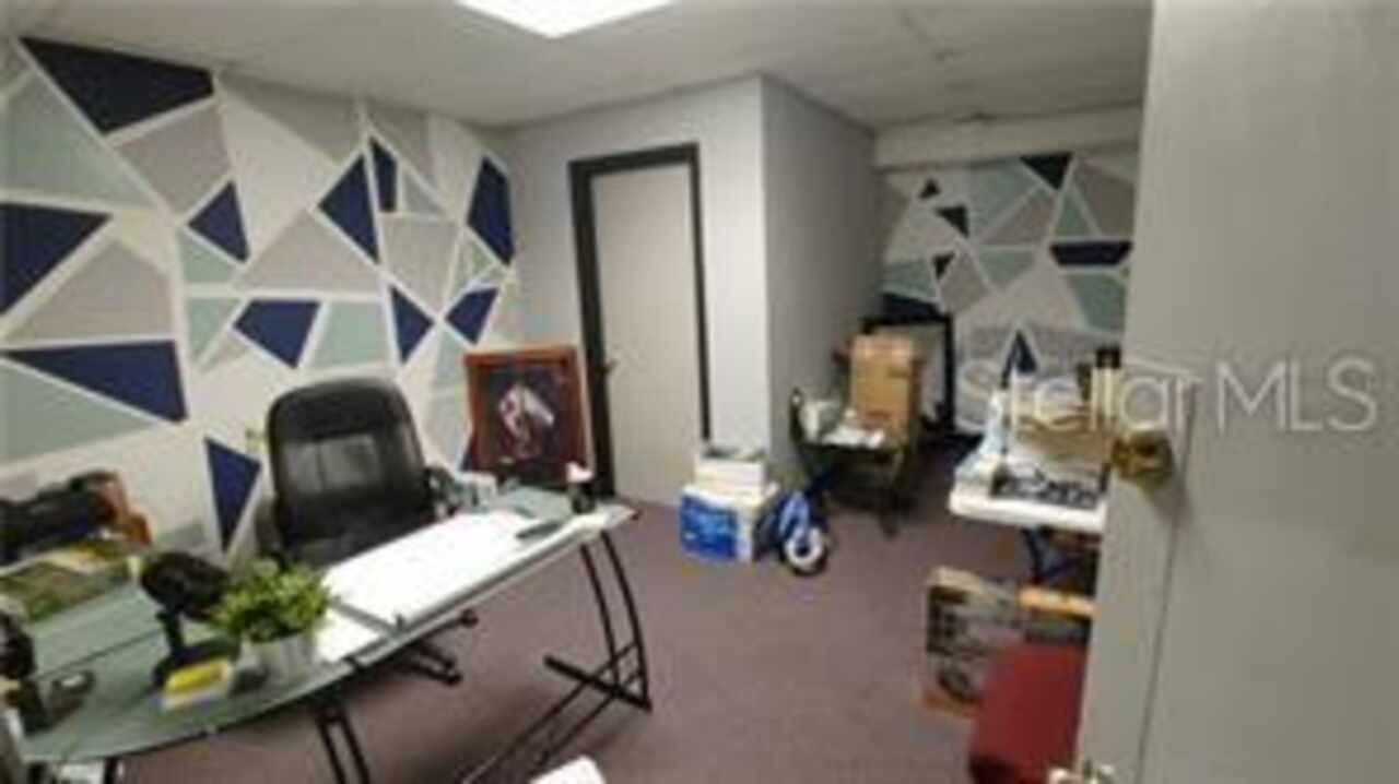 Listing Photo 10