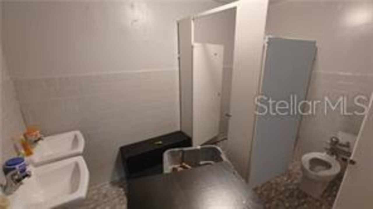 Listing Photo 12