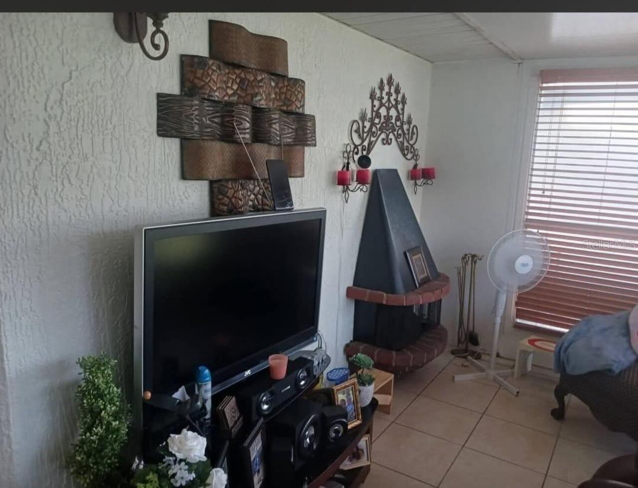 Listing Photo 6