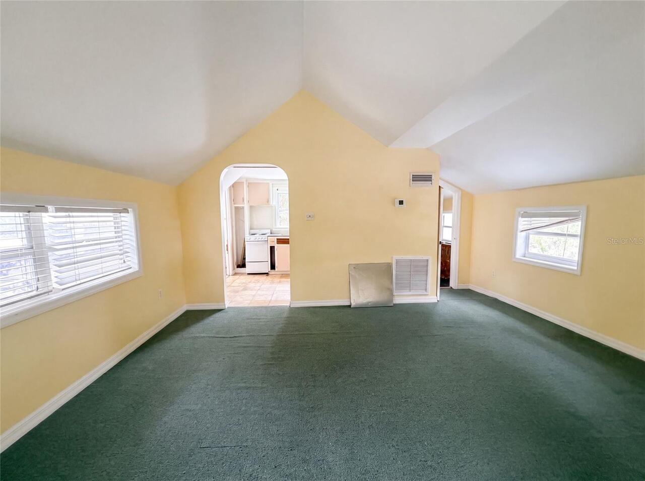 Listing Photo 8
