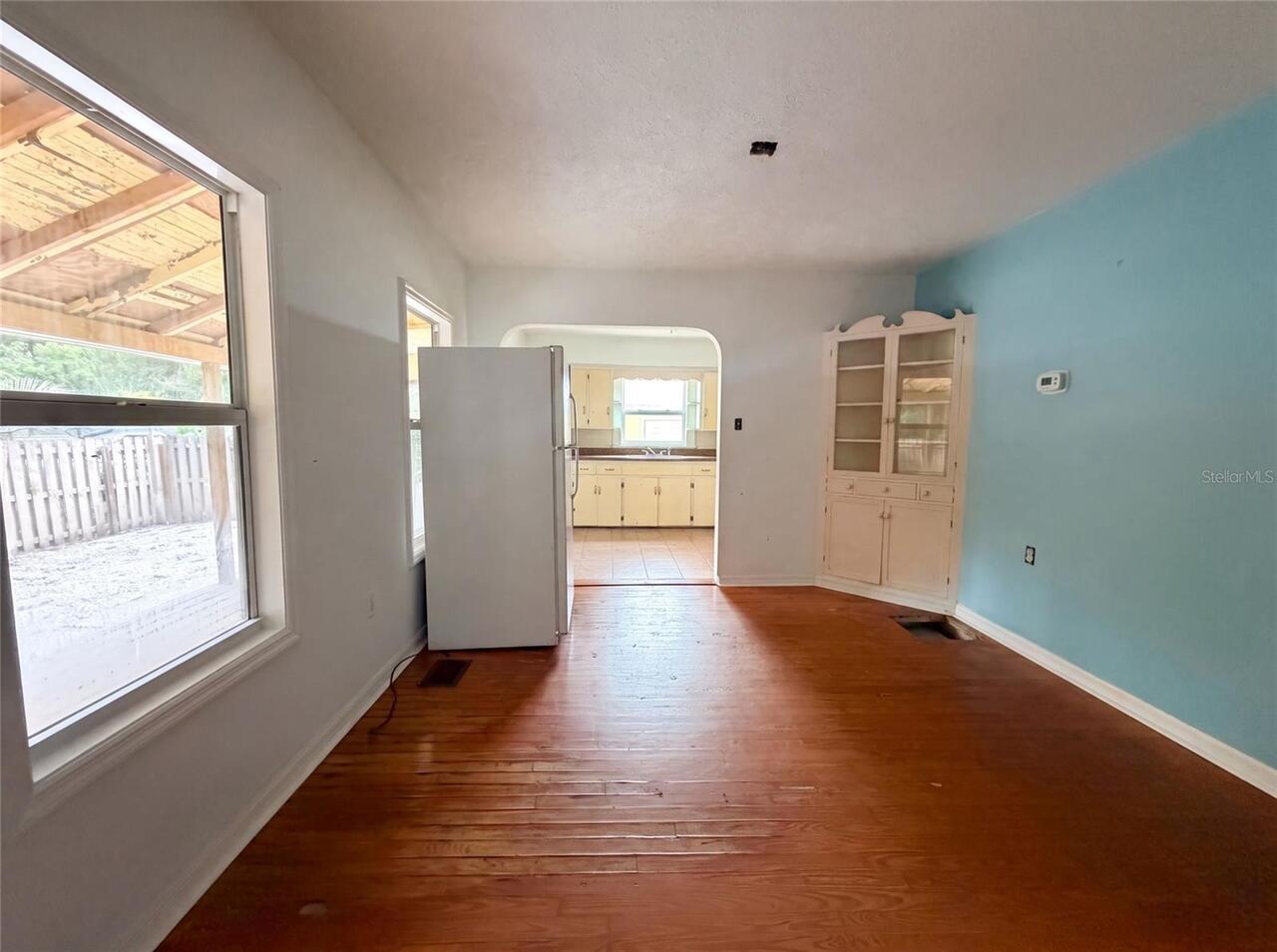 Listing Photo 9