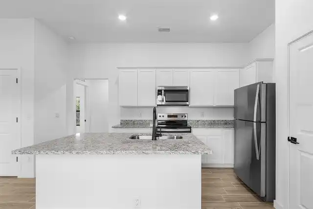 Listing Photo 6