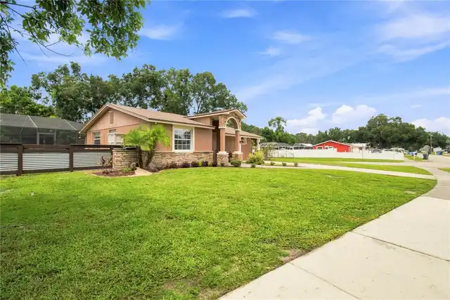 Listing Photo 8