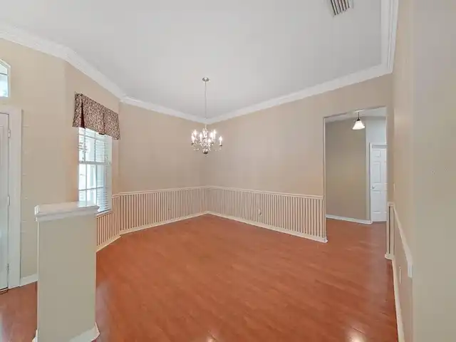 Listing Photo 7