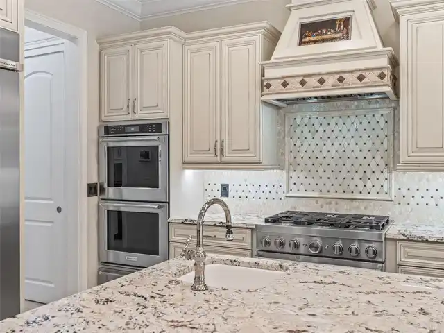 Listing Photo 15