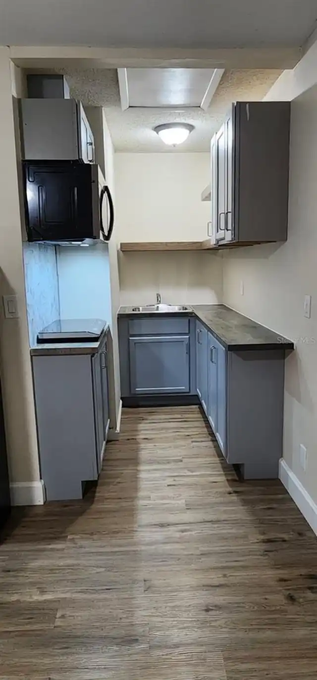 Listing Photo 8