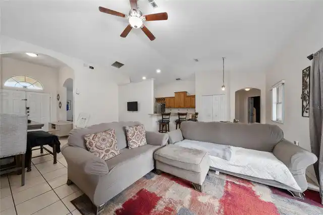 Listing Photo 10
