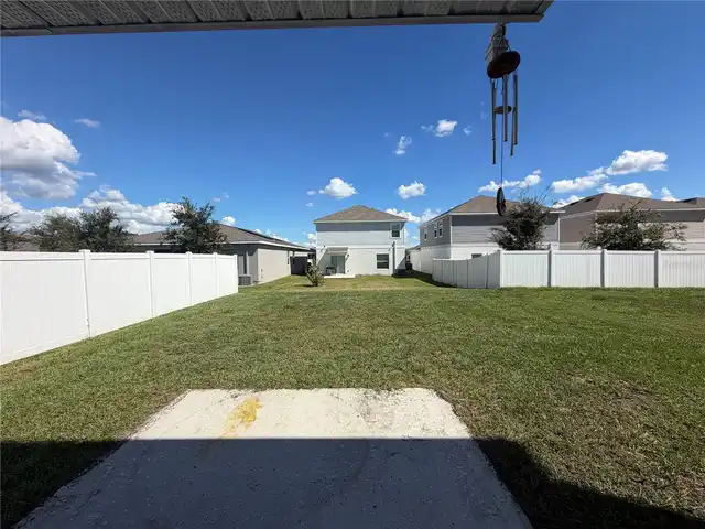 Listing Photo 11