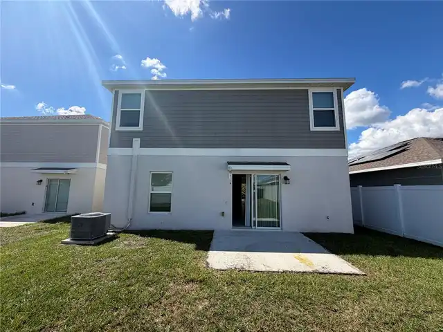 Listing Photo 12