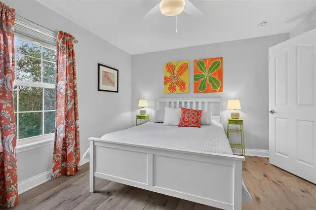 Listing Photo 18