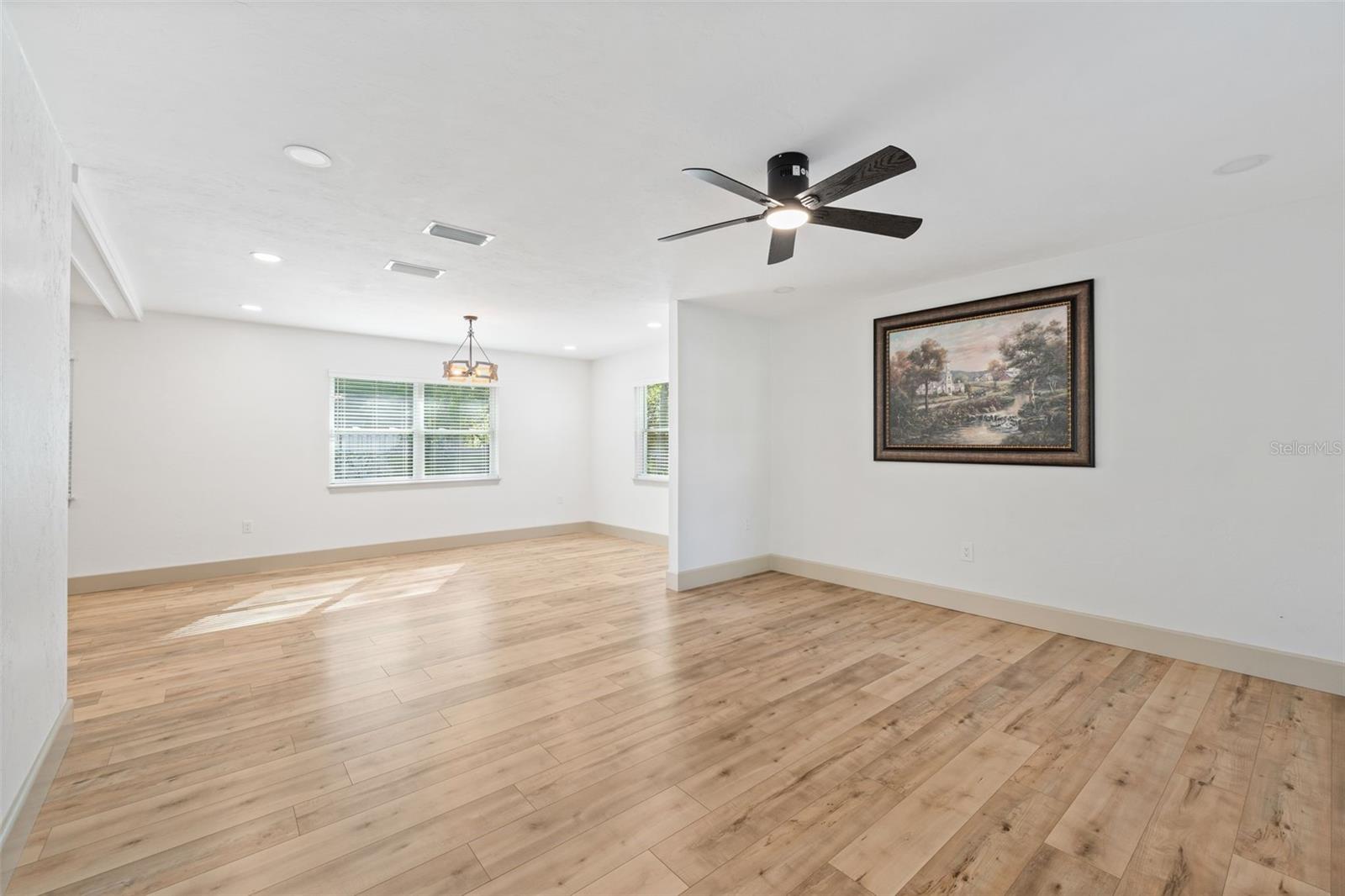 Listing Photo 8