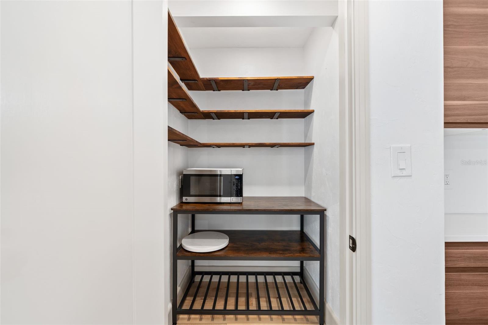 Listing Photo 11