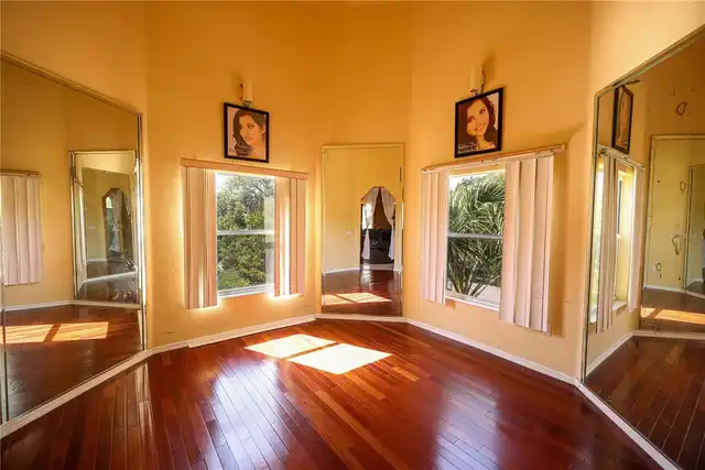 Listing Photo 25